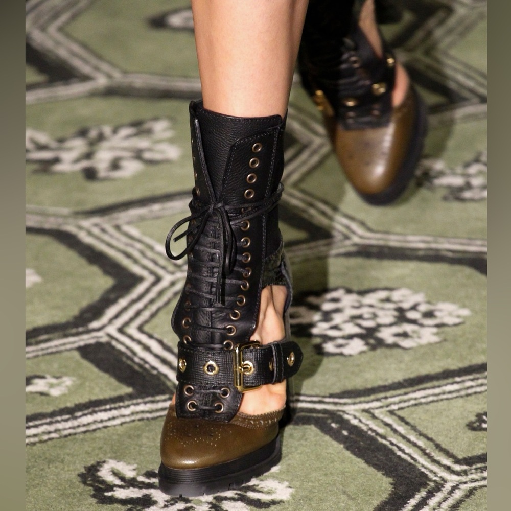 Burberry lace up boots - size 6.5